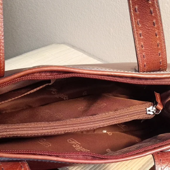 Fossil Rich Brown Leather Shoulder Bag - Picture 7 of 16